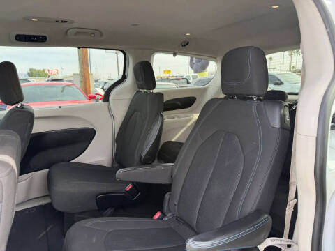 2021 Chrysler Pacifica Touring
