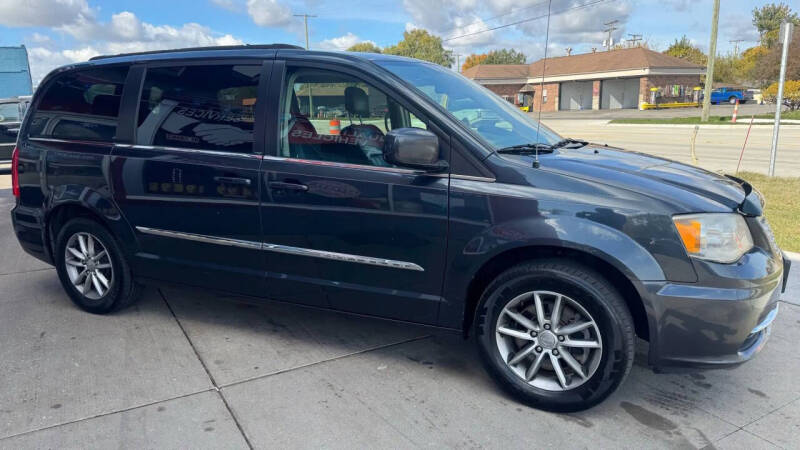 2014 Chrysler Town and Country Touring