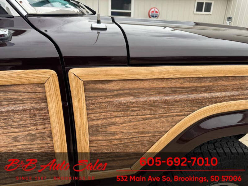 1989 Jeep Grand Wagoneer