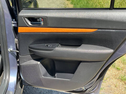 2013 Subaru Outback 2.5i Limited