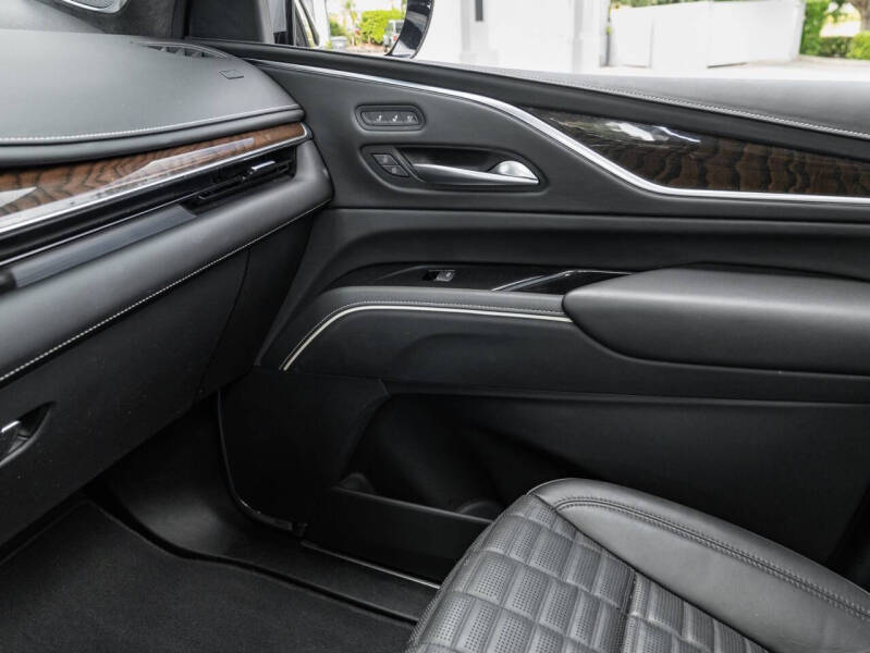 2023 Cadillac Escalade Sport Platinum