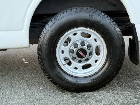 2016 GMC Savana 2500