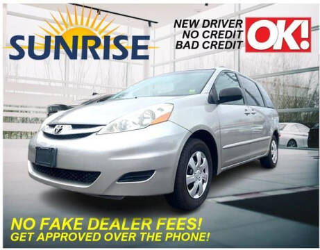2009 Toyota Sienna for sale at AUTOFYND in Elmont NY