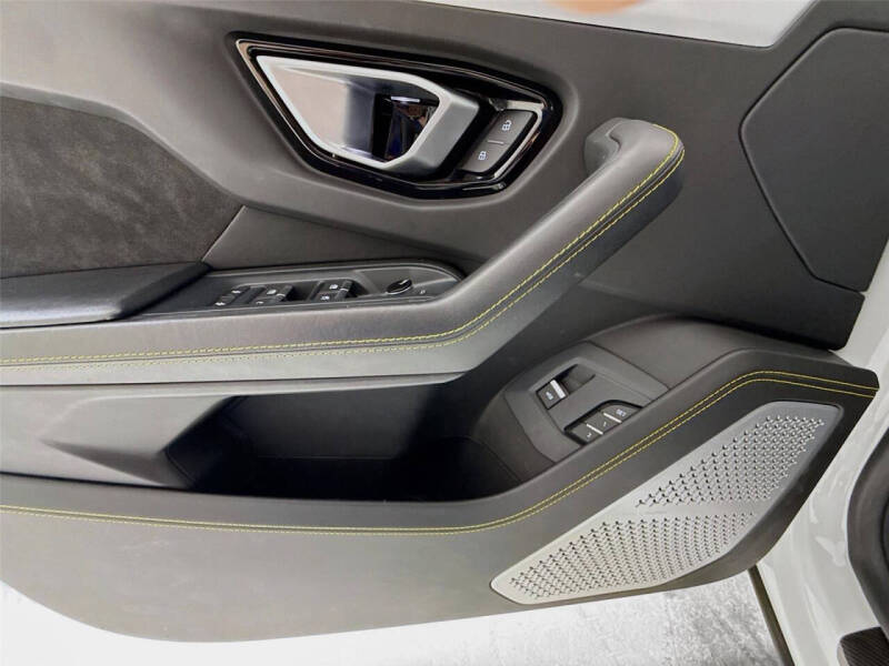 2020 Lamborghini Urus