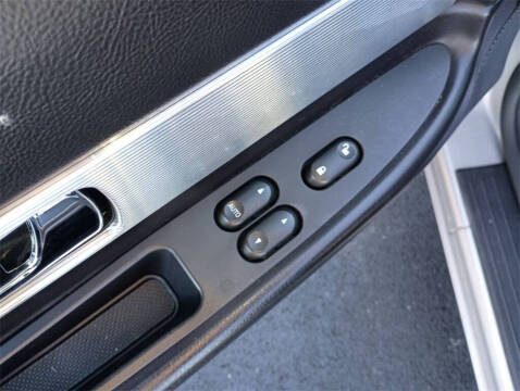 2004 Ford Thunderbird Deluxe