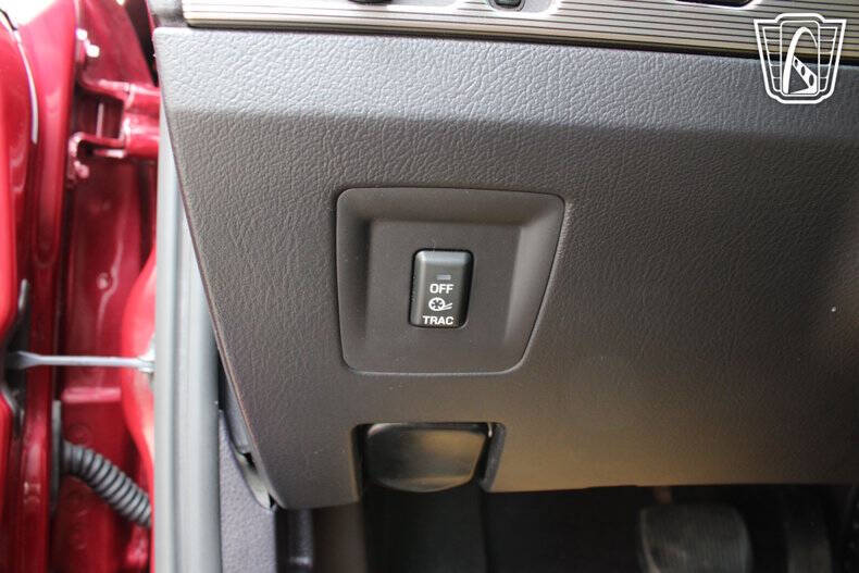 2004 Ford Thunderbird Deluxe