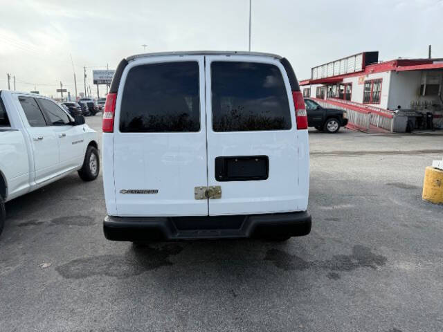 2017 Chevrolet Express 2500