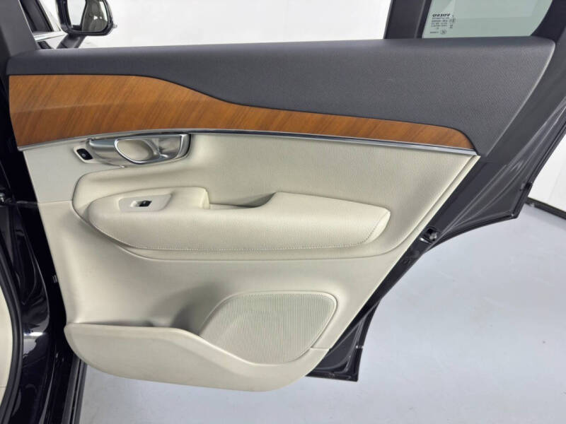 2021 Volvo XC90 Recharge T8 Inscription Expression 7P