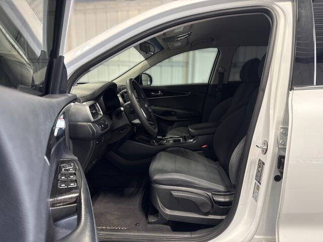 2019 Kia Sorento LX