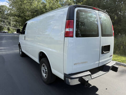 2023 GMC Savana 2500