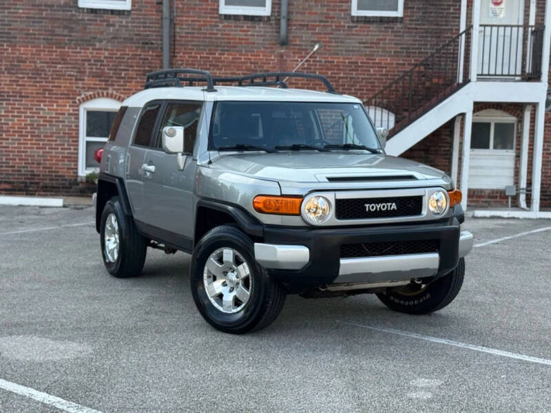 2010 Toyota FJ Cruiser Base's photo