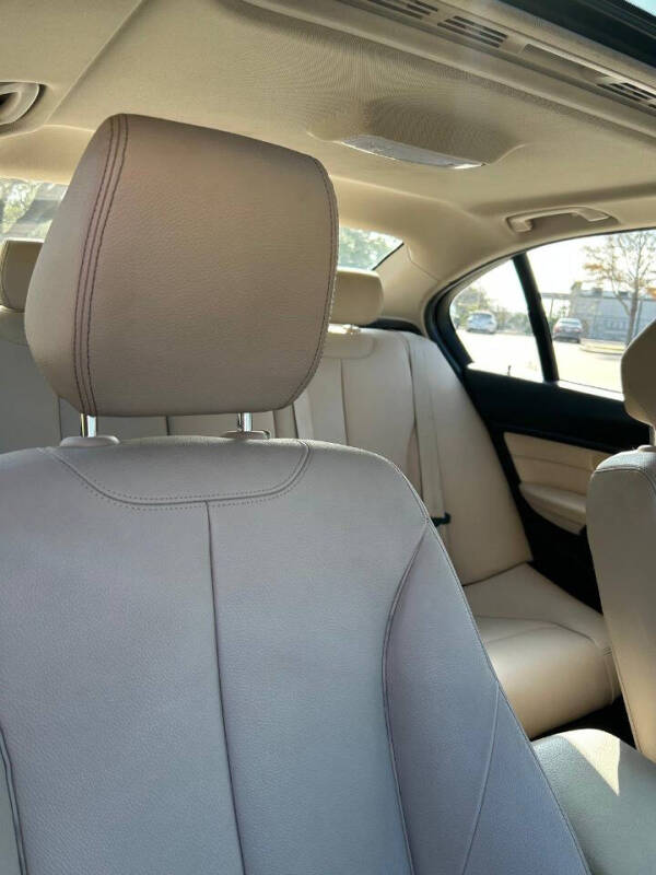 2015 BMW 3 Series 320i