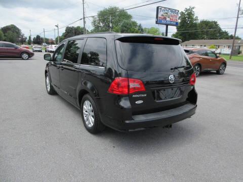2012 Volkswagen Routan SE