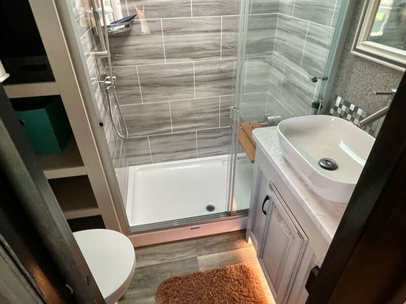2022 Jayco North Point 377RLBH