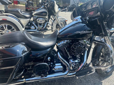 2016 Harley-Davidson FLHX103 -