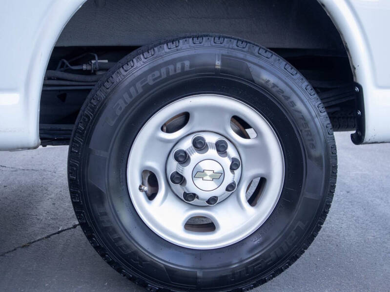 2022 Chevrolet Express 2500