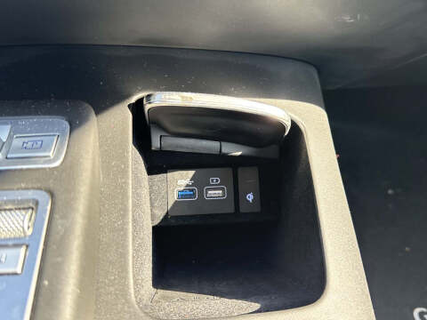 2025 Genesis GV70 2.5T Standard