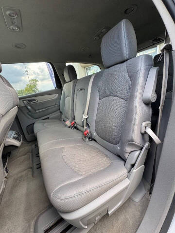 2017 Chevrolet Traverse LS