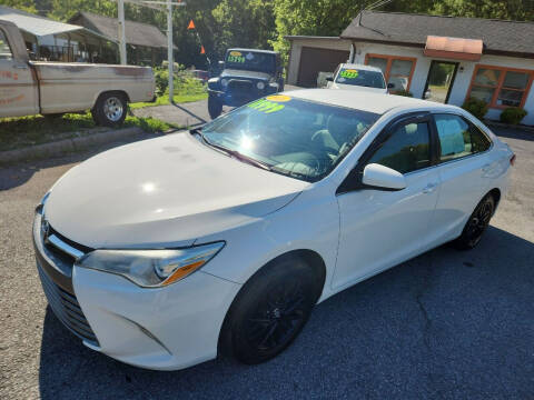 2016 Toyota Camry for sale at Kerwin's Volunteer Motors in Bristol TN