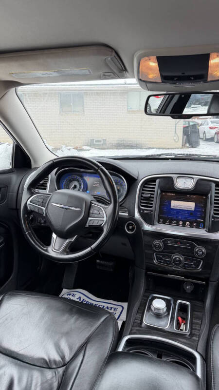 2015 Chrysler 300 Limited