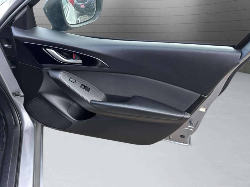 2016 Mazda MAZDA3 i Sport