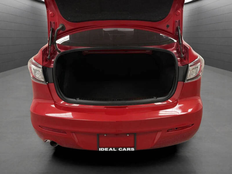 2013 Mazda MAZDA3