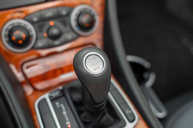 2003 Mercedes-Benz SL-Class 29