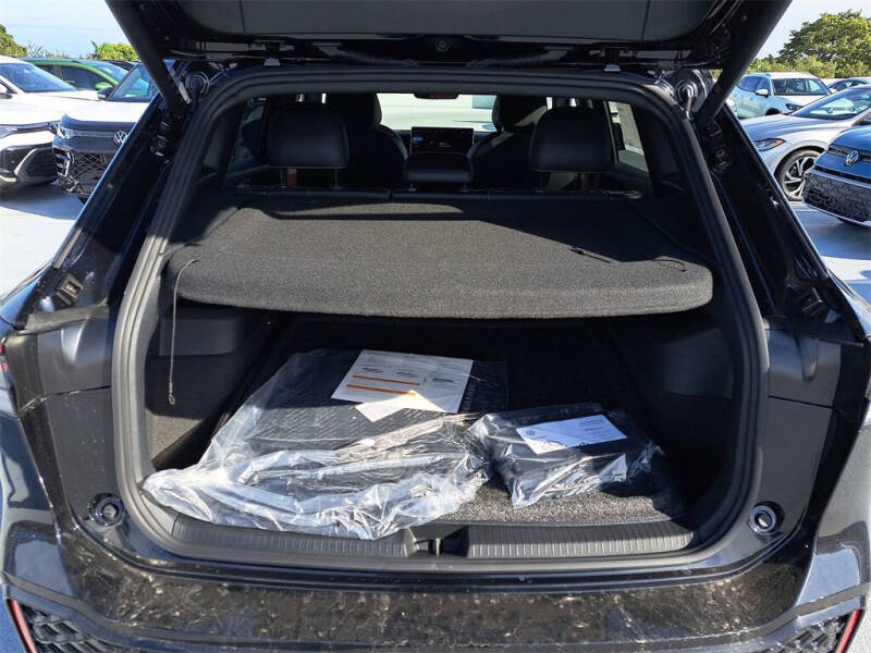 2026 Volkswagen Tiguan SEL R-Line Turbo 4Motion