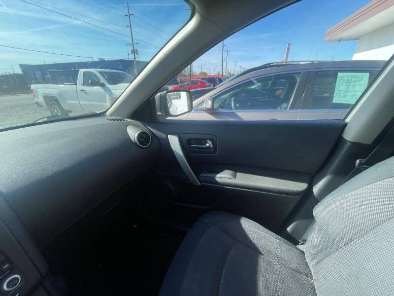 2011 Nissan Rogue SV