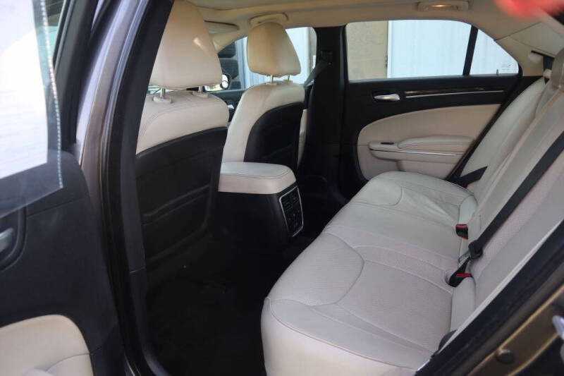 2015 Chrysler 300 C