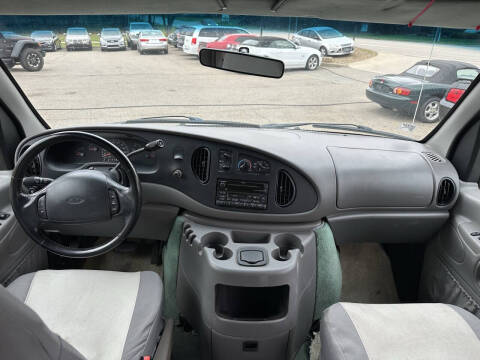2000 Ford E-Series E-150