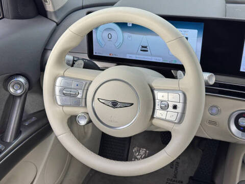 2024 Genesis GV60 Standard