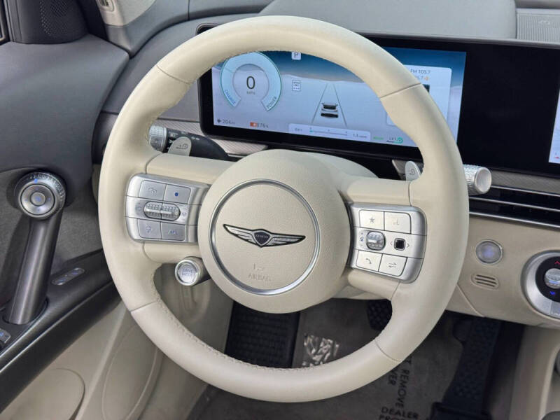 2024 Genesis GV60 Standard