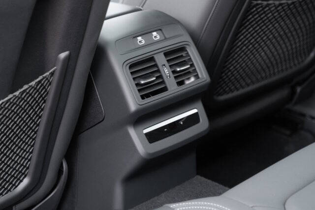 2025 Audi Q5 quattro Premium Plus TFSI