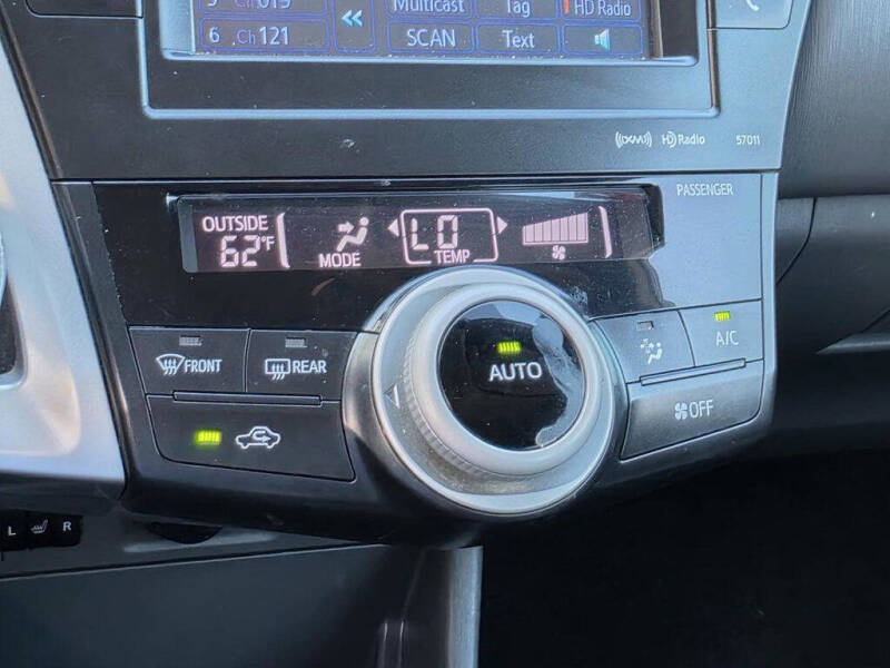 2013 Toyota Prius v