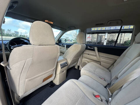 2013 Toyota Highlander Plus