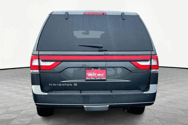 2017 Lincoln Navigator L Select