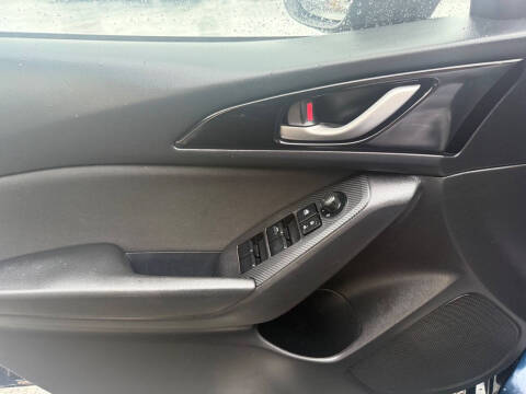 2016 Mazda MAZDA3 i Sport