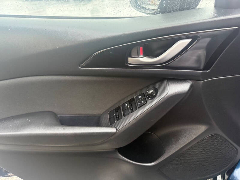 2016 Mazda MAZDA3 i Sport