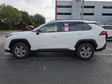 2025 Toyota RAV4 Hybrid LE