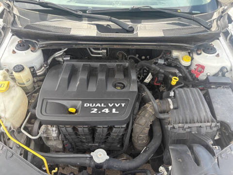 2013 Chrysler 200 LX