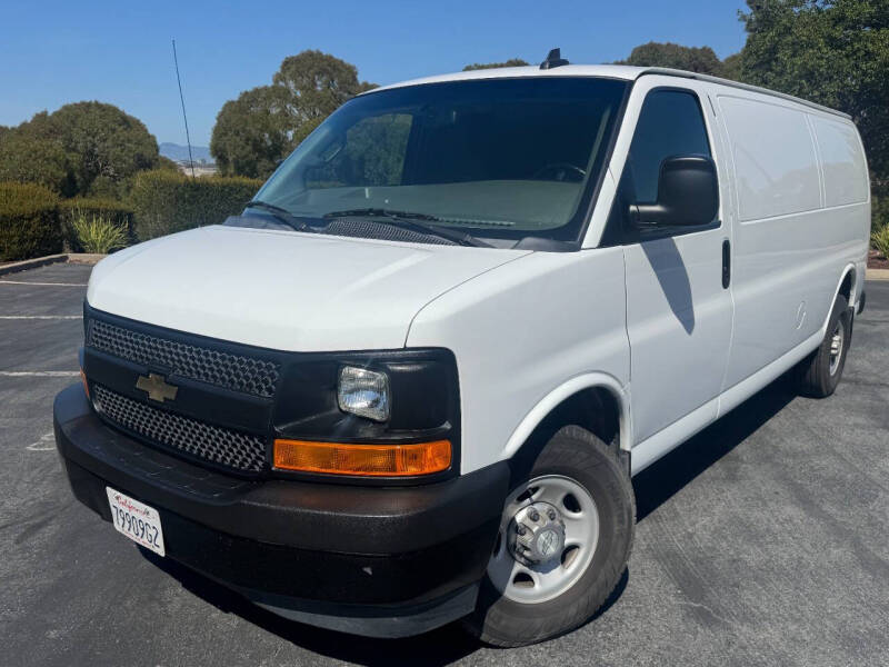 2017 Chevrolet Express Cargo Work Van's photo