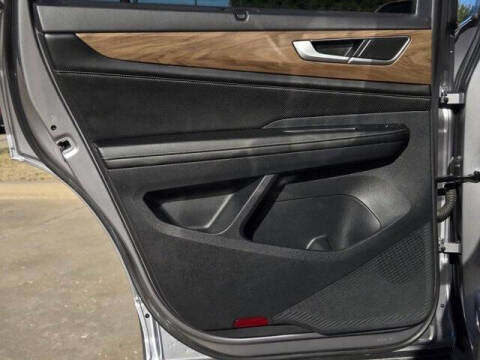 2024 Volkswagen Atlas SE