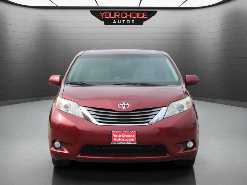 2014 Toyota Sienna XLE 7-Passenger
