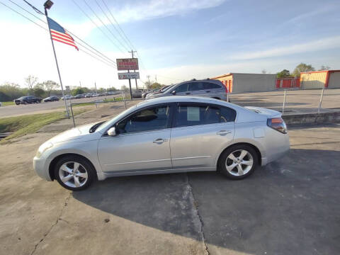 2009 Nissan Altima for sale at BIG 7 USED CARS INC in League City TX