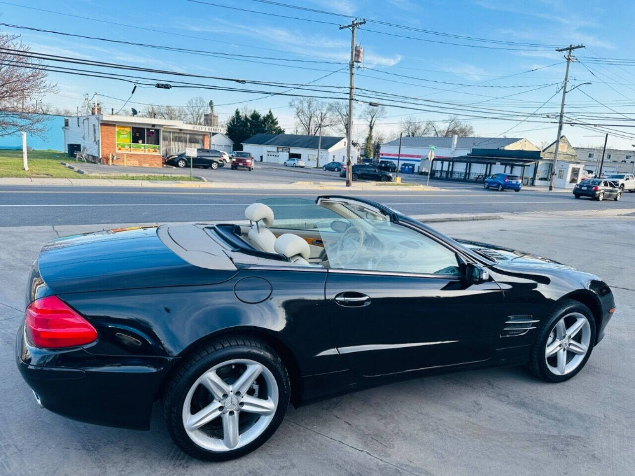 2005 Mercedes-Benz SL-Class for sale at American Dream Motors in Winchester, VA