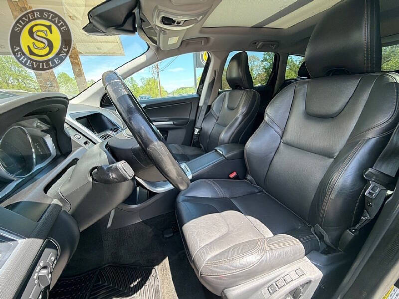 2017 Volvo XC60 T5 Dynamic