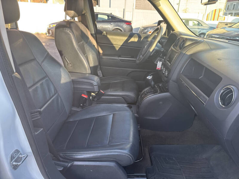 Image 10 of 2017 Jeep Patriot High Altitude