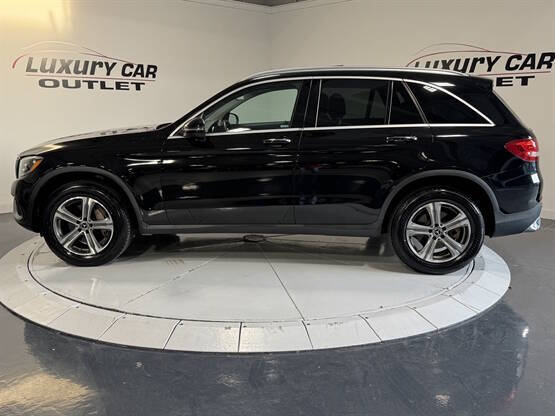 Owner 2018 Mercedes-Benz GLC GLC 300 4MATIC AWD 4dr SUV Black Luxury Car Outlet630-405