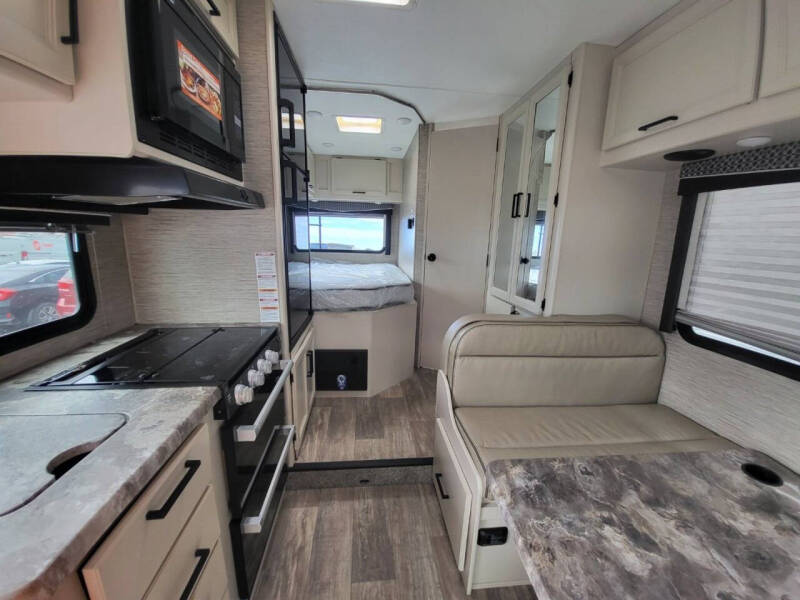 2023 Thor Motor Coach Chateau 22E